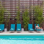 Dorchester Hotel & Suites 
